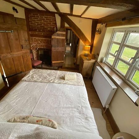 A Newly Renovated, Cosy Escape In The Beautiful Shepherd'S Cottage Dereham ภายนอก รูปภาพ