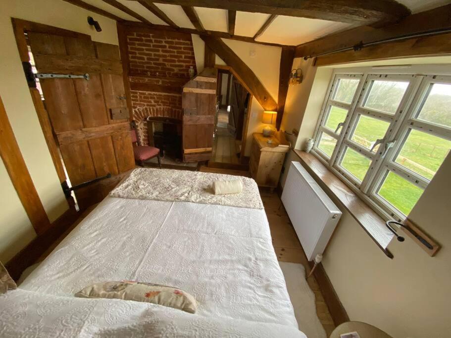 A Newly Renovated, Cosy Escape In The Beautiful Shepherd'S Cottage Dereham ภายนอก รูปภาพ
