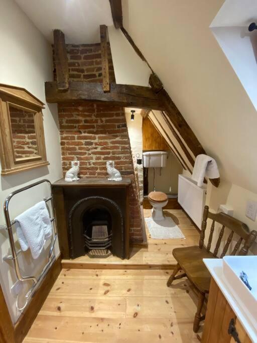 A Newly Renovated, Cosy Escape In The Beautiful Shepherd'S Cottage Dereham ภายนอก รูปภาพ